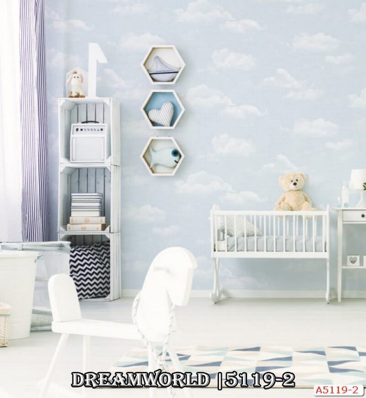 Không gian trẻ em mới, đầy màu sắc và tràn ngập sắc xanh, được tạo nên bởi mẫu giấy dán tường cao cấp Hàn Quốc vân mây 5119-2.